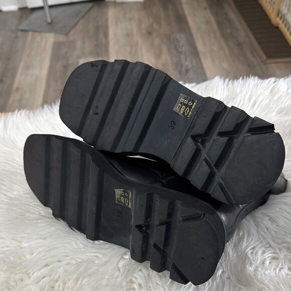 Anthropologie Pilcro Black Leather Chelsea Boots with Square-Toe Design Size 39 - Picture 4 of 10